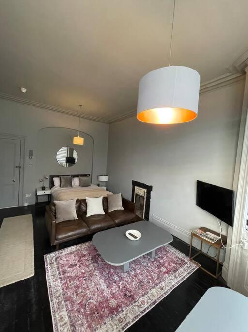 Elegant Studio In Central Hove - 5 Min Walk To Beach - 10 Min To Brighton Екстер'єр фото