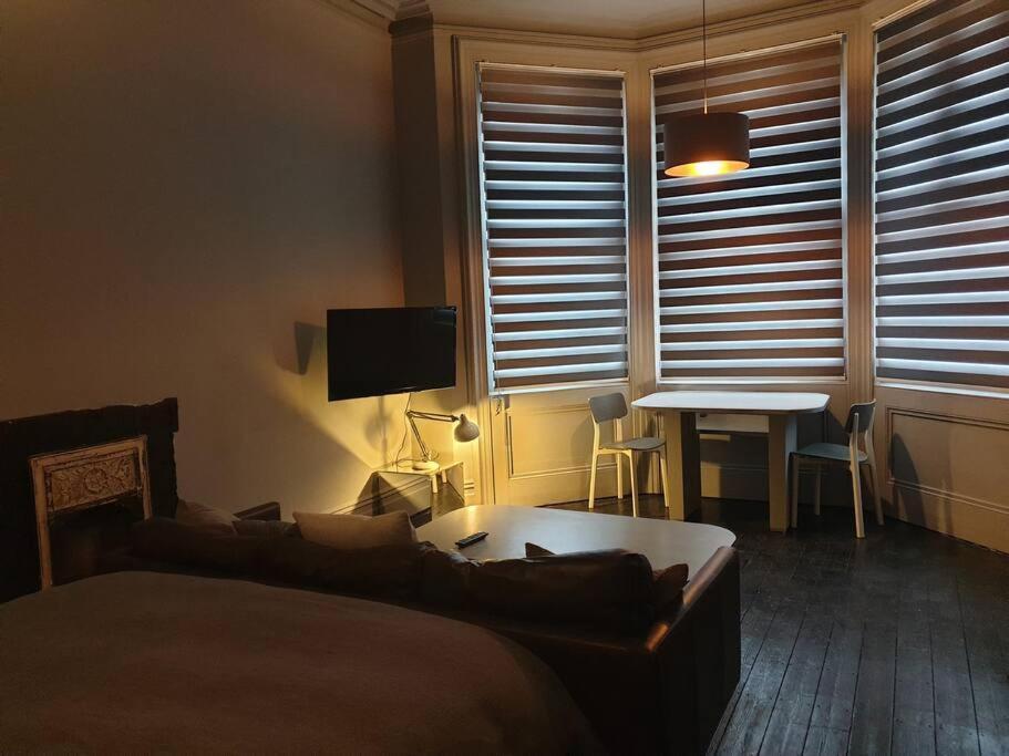 Elegant Studio In Central Hove - 5 Min Walk To Beach - 10 Min To Brighton Екстер'єр фото