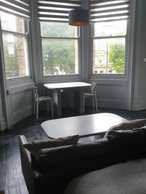 Elegant Studio In Central Hove - 5 Min Walk To Beach - 10 Min To Brighton Екстер'єр фото